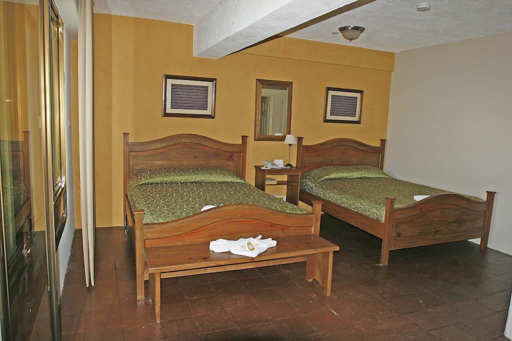 Hotel La Riviera de Atitlán Panajachel Habitación foto